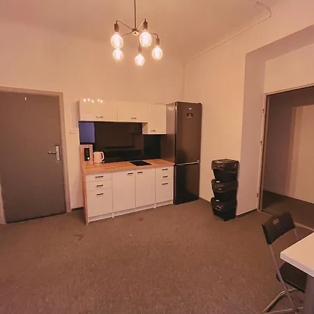 Cool And Big In Δωμάτια σε οικογενειακή κατοικία *