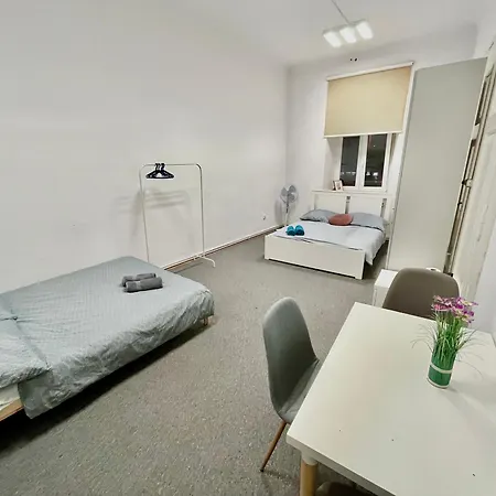 Homestay Cool And Big In Krakow