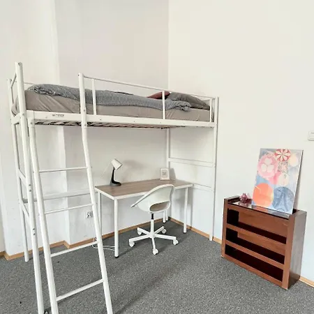 Cool And Big In Krakkó